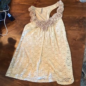 Cream lacy floral tank